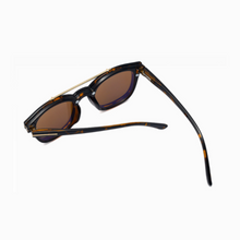 Load image into Gallery viewer, CL018 Polarized Brown Square Clip On Glasses
