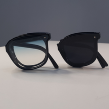 Load image into Gallery viewer, F007 Foldable Black Square Sunglasses
