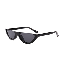 Load image into Gallery viewer, W050 Black Cat Eye Sunglasses
